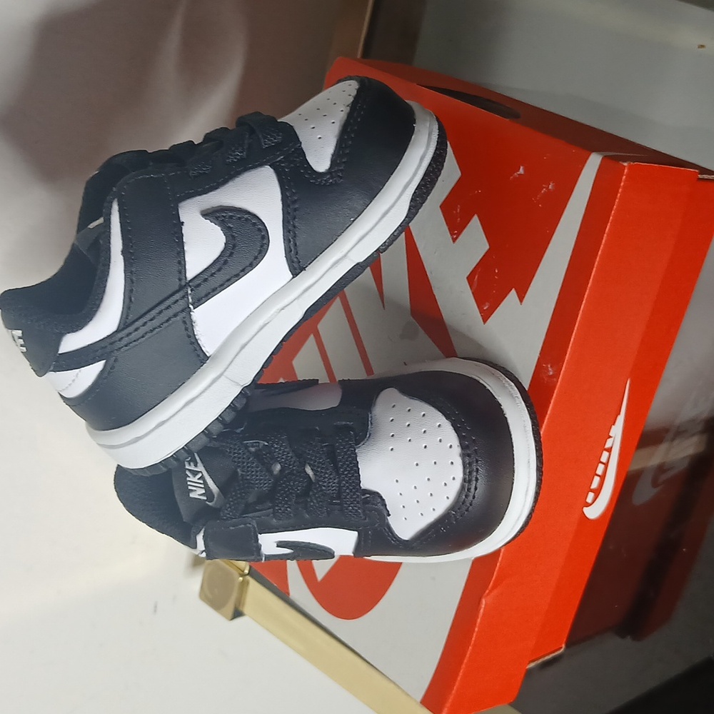 Nike Dunk Low Black And White (Panda) Size 5c - Picture 15 of 16